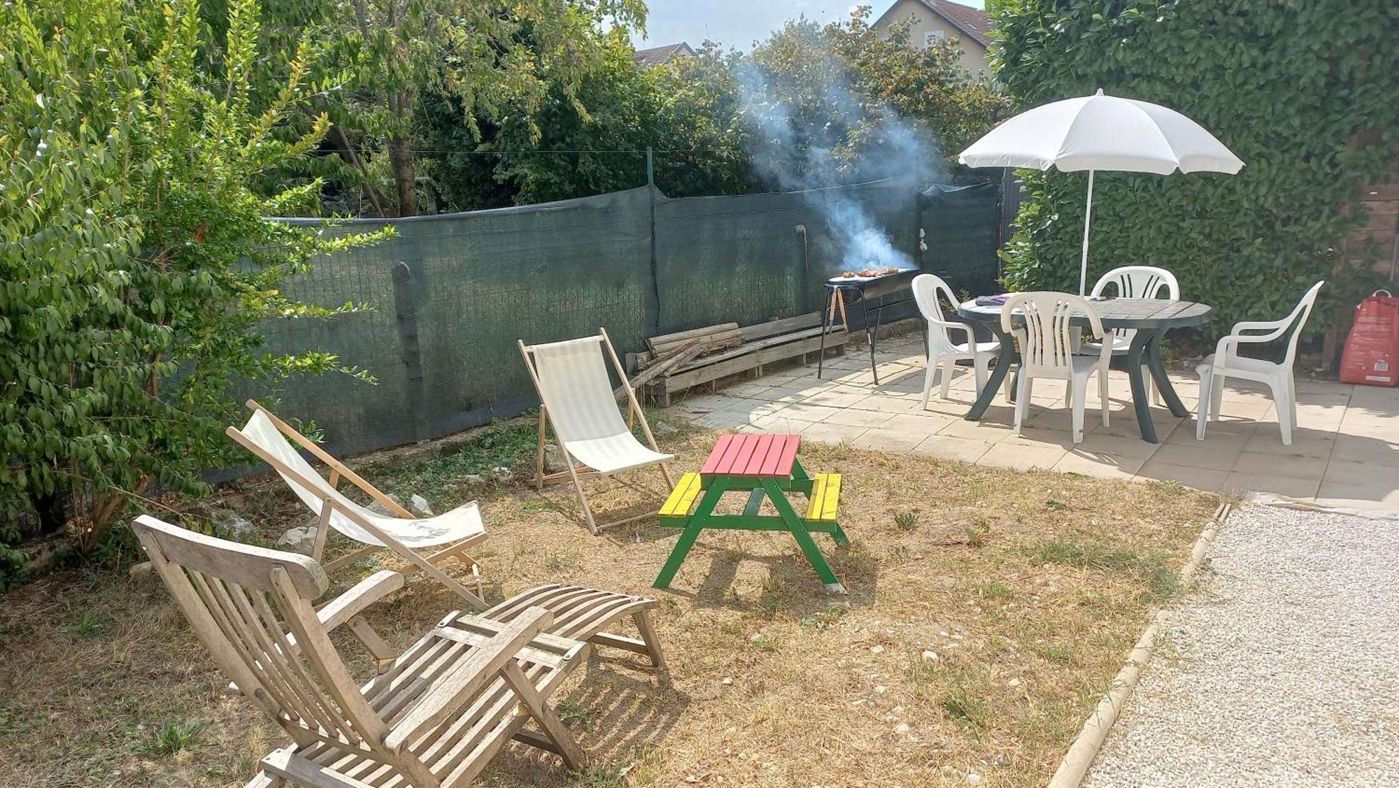 Plaisir Des Pres - Appartement T3, Jardin, Parking Chaponost Esterno foto
